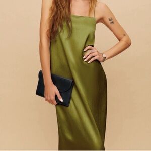 Reformation Yoshe Dress in Pear Crinkle